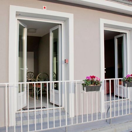 Hotel-Restaurant Le Flobart Le Portel Exterior foto